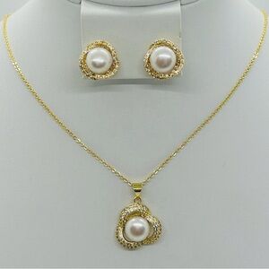 Freshwater Pearl 14K Gold Plated 925 Silver Earrings & Pendant Necklace Set